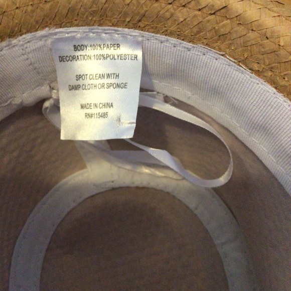 Summer hat with flower - Picture 3 of 3